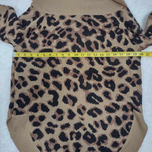 89th+Madison Women's Leopard Print Cowl Neck Sweater Size Medium - Picture 12 of 15
